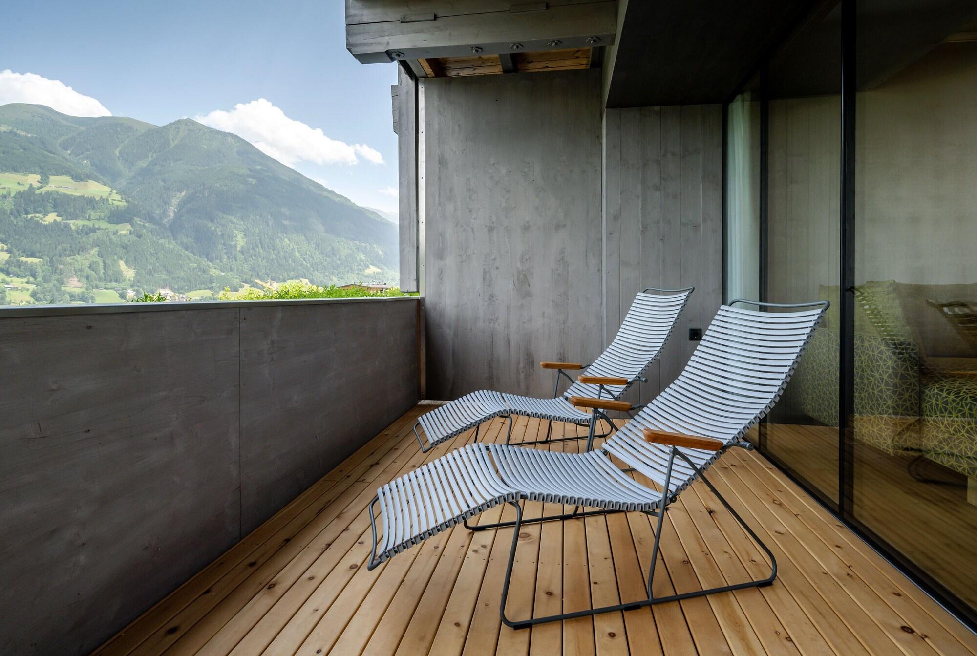Gardenhotel Crystal Fuegen Exterior photo