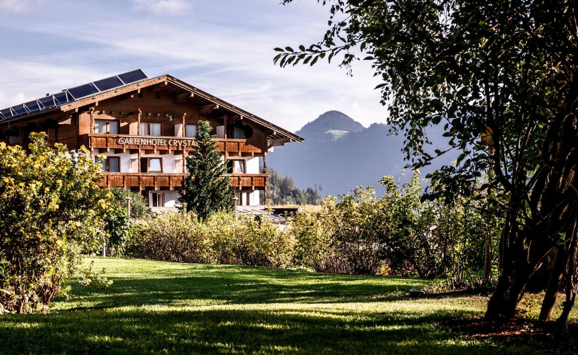 Gardenhotel Crystal Fuegen Exterior photo